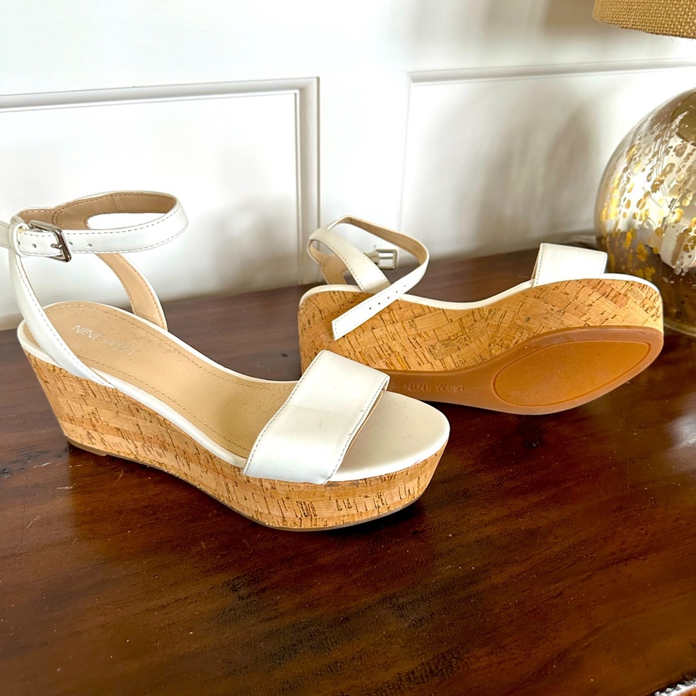Nine West White Wedges sandals size 7